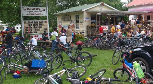 Ride Your Bike To The Quirkiest Mom & Pop Restaurant In Virginia