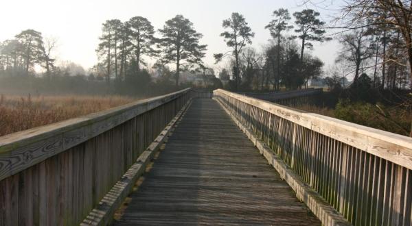 Most People Have No Idea This Beautiful Boardwalk Park In Virginia Even Exists