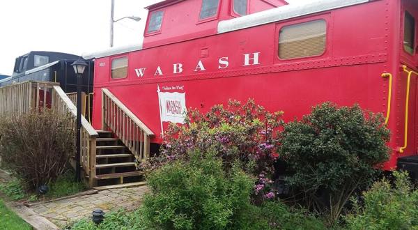 The Rooms At This Railroad-Themed Bed & Breakfast Near Pittsburgh Are Actual Box Cars