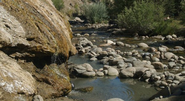 This Primitive Hot Springs Trail In Northern California Is Everything You Need This Winter