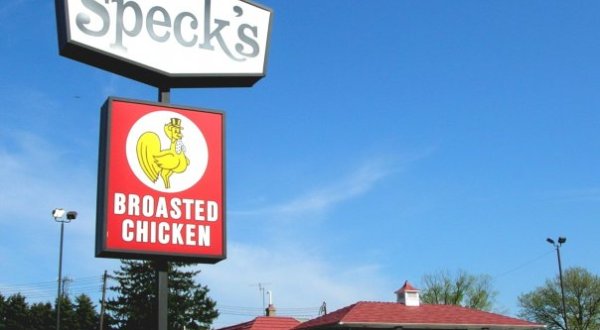 This Old-School Pennsylvania Restaurant Serves Chicken Dinners To Die For