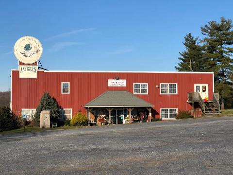 You Won't Leave Empty Handed From This Amazing 20,000-Square Foot Antique Mall In Pennsylvania