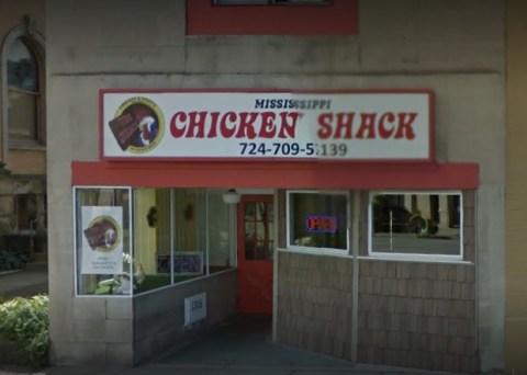 This Old-School Restaurant Near Pittsburgh Serves Chicken Dinners To Die For