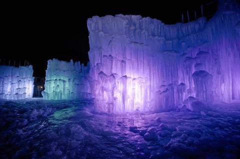 These Jaw-Dropping Ice Castles Are Returning To New Hampshire This Winter And You Need To See Them