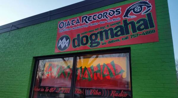 This Record Shop In North Dakota Has The Best Doggone Hot Dogs Ever