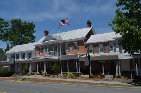 The Oldest Inn In Virginia Is Also One Of The Most Haunted Places You’ll Ever Sleep