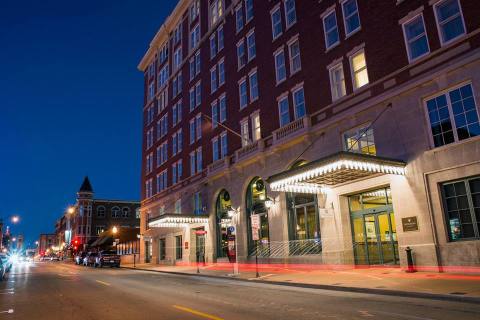 The Oldest Hotel In Iowa Is Also One Of The Most Haunted Places You’ll Ever Sleep