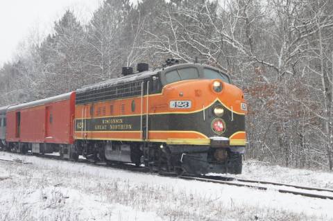The Snow-Covered Train Ride In Wisconsin That's Wonderfully Magical