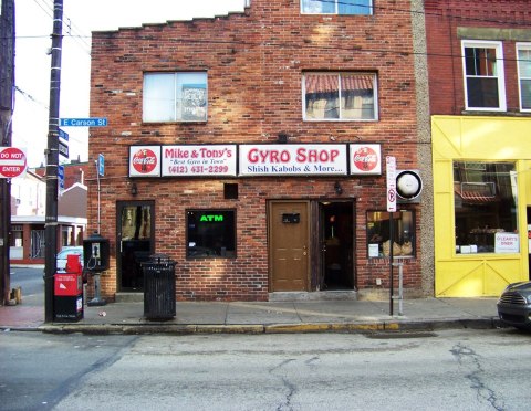 The Unassuming Eatery In Pittsburgh That Serves Gyros To Die For