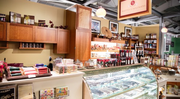 This Old-Fashioned Chocolate Shop In Northern California Is Bound To Satisfy Your Sweet Tooth