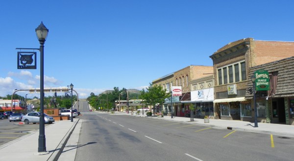 Why This One Tiny Town Is Secretly The Best Place In Wyoming