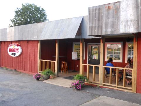 The Best BBQ Joint In Arkansas Is Hiding Inside An Old Cattle Barn