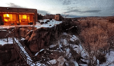 The Clifftop Lodge In New Mexico That’s The Perfect Winter Hideaway