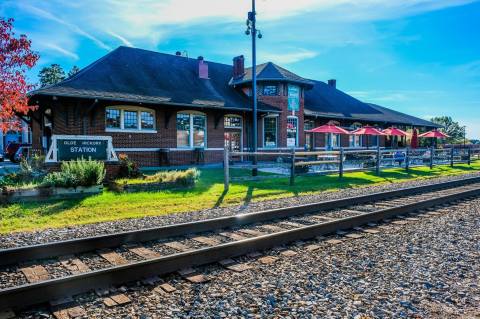 This Historic North Carolina Train Depot Is Now A Beautiful Restaurant Right On The Tracks