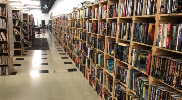 This 20,000 Square Foot Bookstore In Ohio Is A Book Lover’s Dream Come True