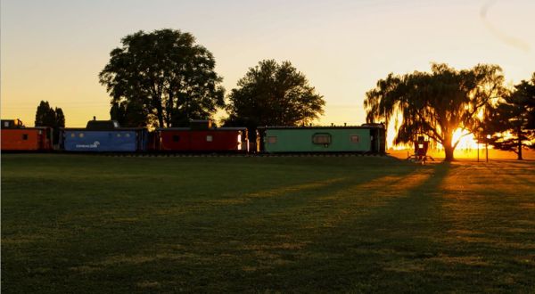 The Rooms At This Railroad-Themed Bed & Breakfast In Pennsylvania Are Actual Box Cars
