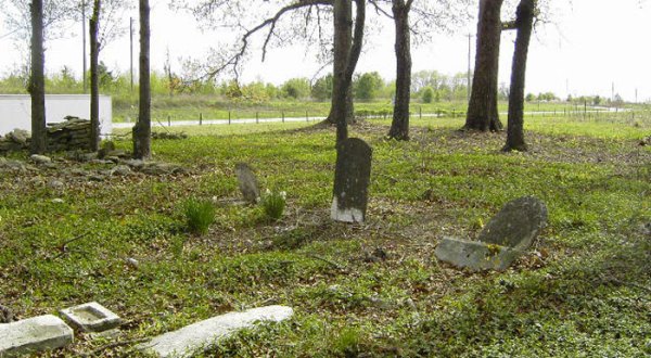 Most South Carolinians Don’t Know About The Graves Located In The Median Of Interstate 85