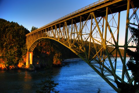 The Remarkable Bridge In Washington That Everyone Should Visit At Least Once