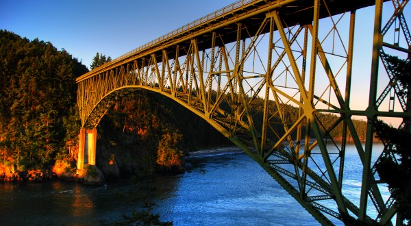 The Remarkable Bridge In Washington That Everyone Should Visit At Least Once