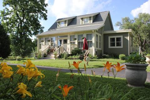This Award-Winning Hoosier Bed & Breakfast Is A Country Dream Come True