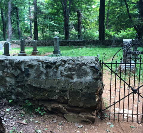 The Story Behind This Forgotten Mountain Cemetery In Virginia Is Undeniably Creepy