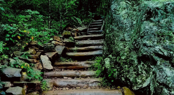 This Incredible Virginia Hike Will Take You Past 6 Beautiful Waterfalls