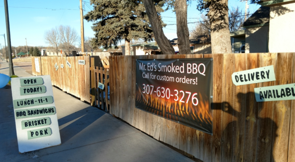 Hit The Road To Find This Remote BBQ Stand In Wyoming That’s Finger-Lickin’ Good