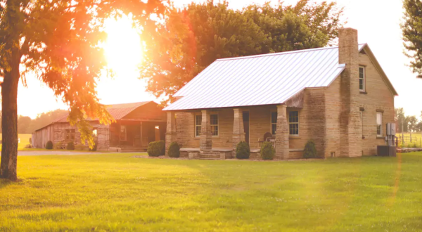 Enjoy A Relaxing Weekend At The Most Beautiful Farmhouse In Tennessee
