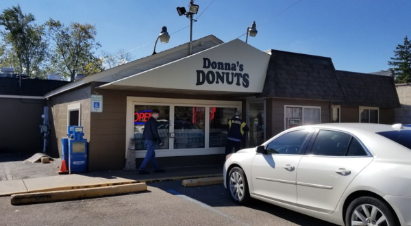 The Made-From-Scratch Donuts At This Michigan Bakery Have Stood The Test Of Time