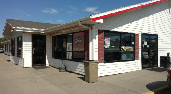 The Unsuspecting South Dakota Truck Stop Where You Can Pull Over And Have An Amazing Meal