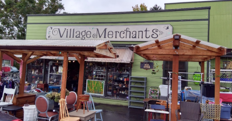 If You Live In Oregon, You Must Visit This Unbelievable Thrift Store At Least Once
