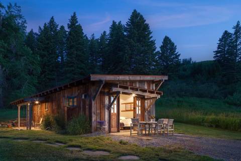This Award-Winning Cabin In Montana Is The Getaway You Didn't Know You Needed