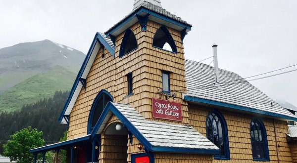 We Can’t Stay Away From This Adorable Coffee Shop in Alaska