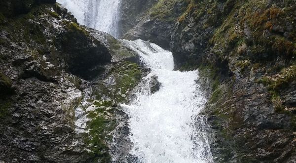 Your Kids Will Love This Easy 2-Mile Waterfall Hike Right Here In Alaska
