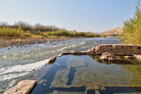 This Primitive Hot Springs Trail In Texas Is Everything You Need This Winter