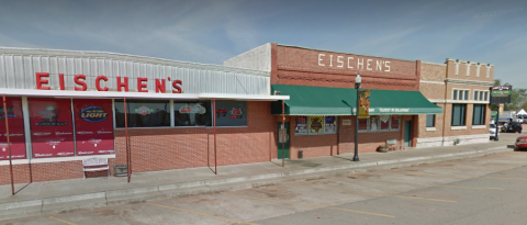 This Old-School Oklahoma Restaurant Serves Chicken Dinners To Die For