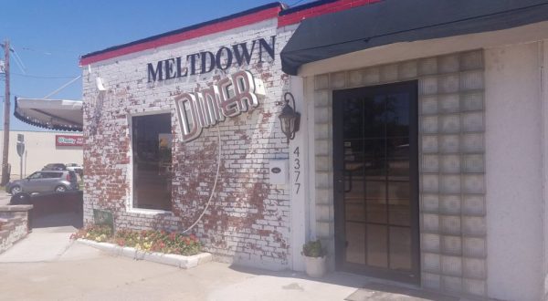 We Can’t Get Enough Of The Hot Melted Sandwiches At This 50s Diner In Oklahoma