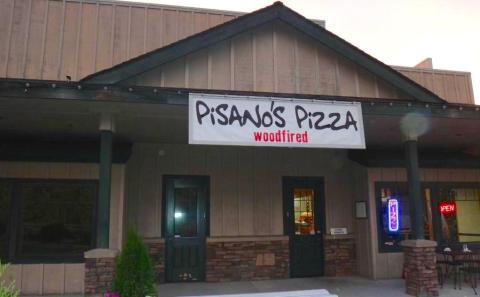 The Little Hole-In-The-Wall Restaurant That Serves The Best Pizza In Oregon