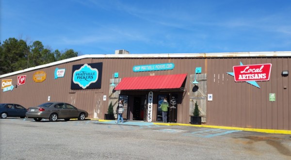 You Won’t Leave Empty Handed From This Amazing 100,000 Square Foot Antique Shop In Alabama