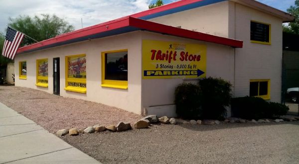 The Three-Story Thrift Shop In Arizona That’s Almost Too Good To Be True