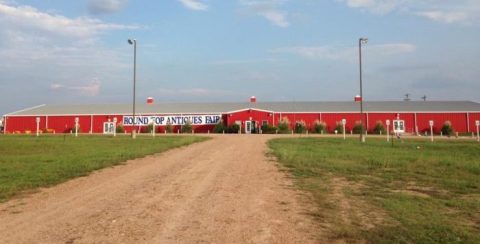 Everyone In Texas Should Visit This Amazing Antique Barn At Least Once