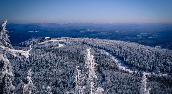 The Jaw-Dropping Mountain In New York That Offers Endless Ski Adventures