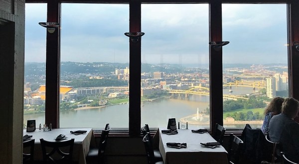 Enjoy The Best View At This Unique Lookout Restaurant In Pittsburgh