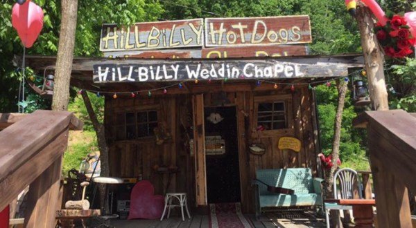 The Inconspicuous Wedding Chapel In West Virginia You Won’t Find Anywhere Else In The World