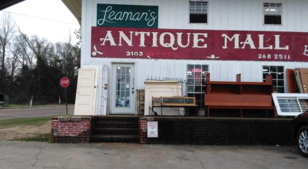 The Two-Story Antique Mall In Mississippi That’s Almost Too Good To Be True