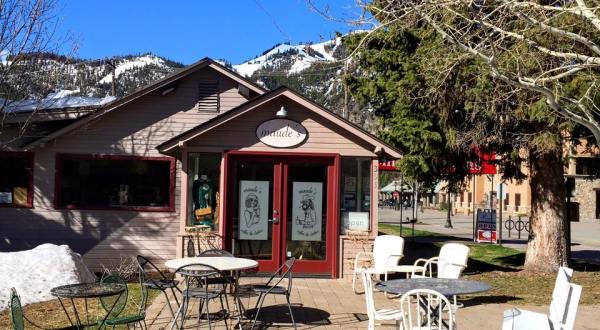 This Whimsical Coffee Shop In Idaho Is Also A Thrift Store And It’s Downright Delightful
