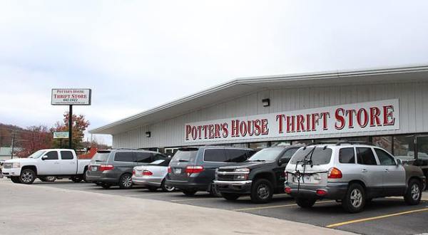 This Bargain Hunters Road Trip Will Take You To The Best Thrift Stores In Arkansas
