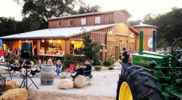 The Farmhouse Brewery In The Mountains Of Northern California That’s Undeniably Charming