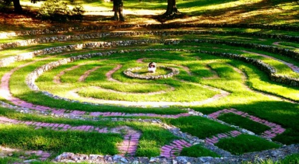 This Magical Hike Through The Woods In Georgia Will Lead You To Your Very Own Labyrinth