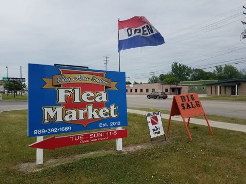 The Charming Out Of The Way Flea Market In Michigan You Won’t Soon Forget